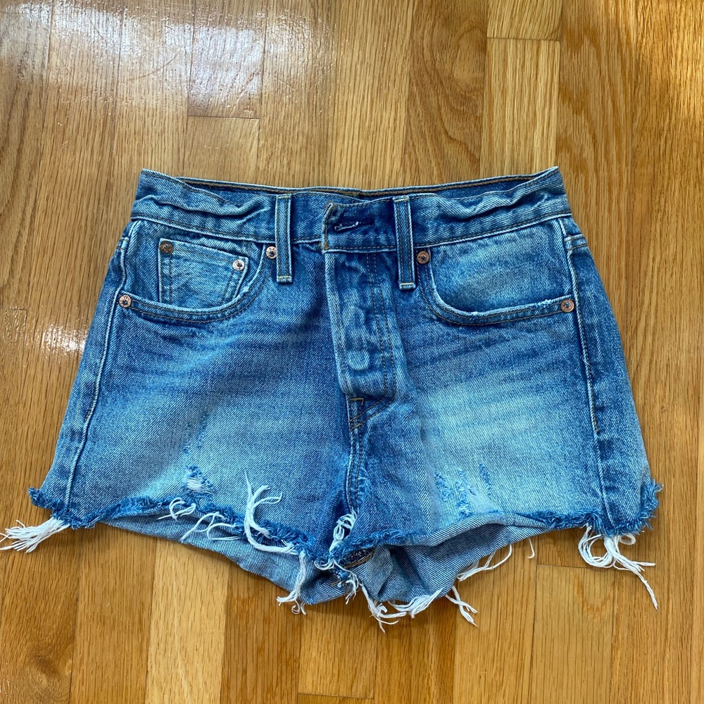 Levi’s Wedgie Shorts